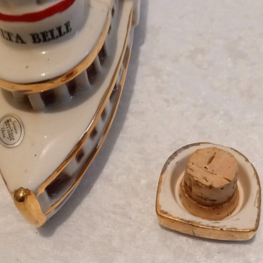 Collectible Ezra Brooks Delta Belle Genuine Hertiage 1969 China